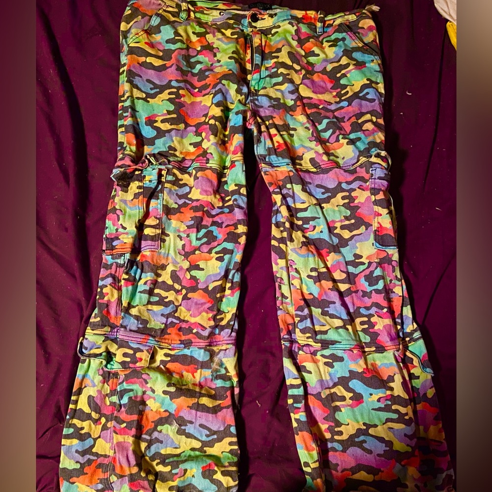 3X neon camo Dollskill pants